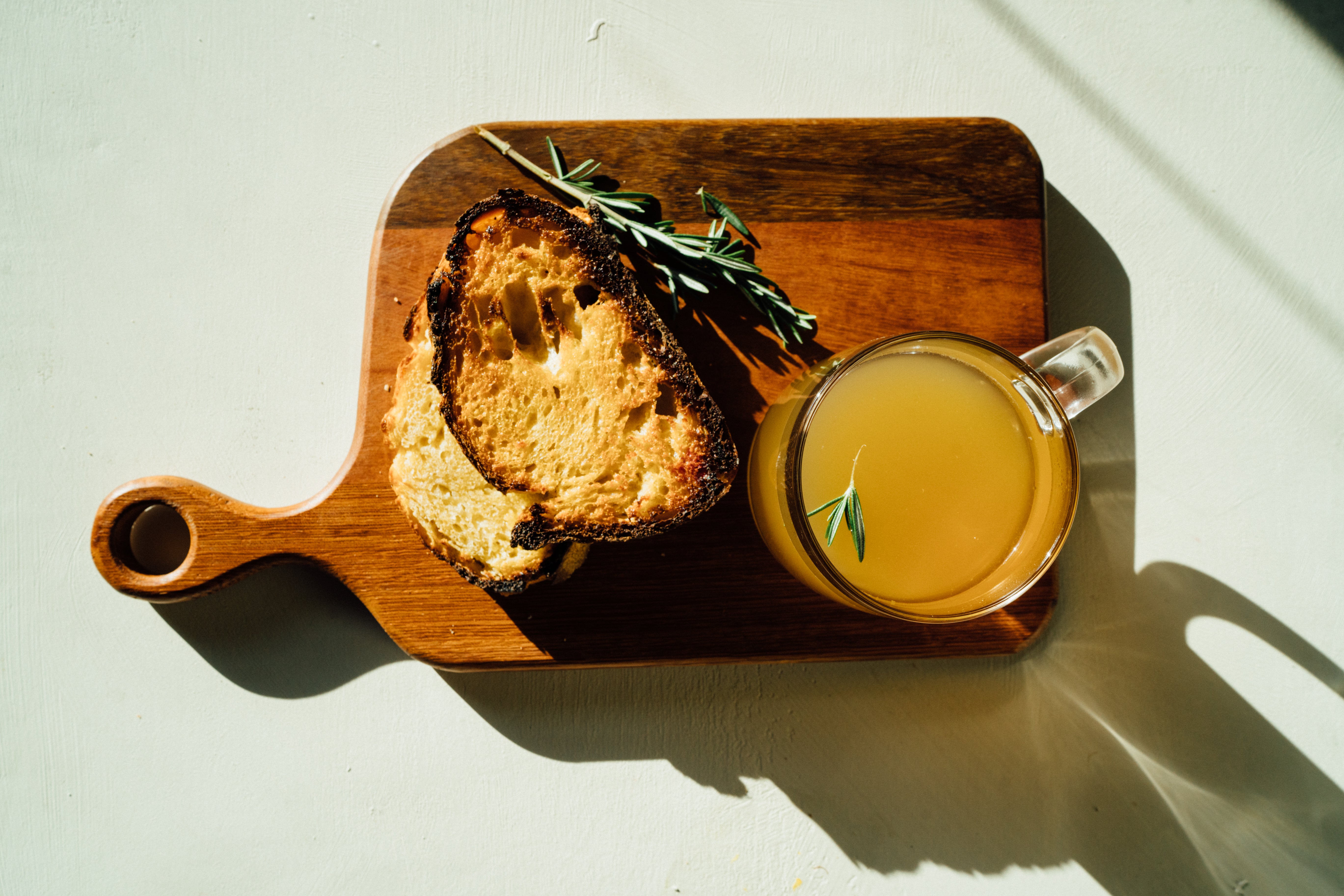 Bone Broth Latte Recipe for Breakfast in the Morning