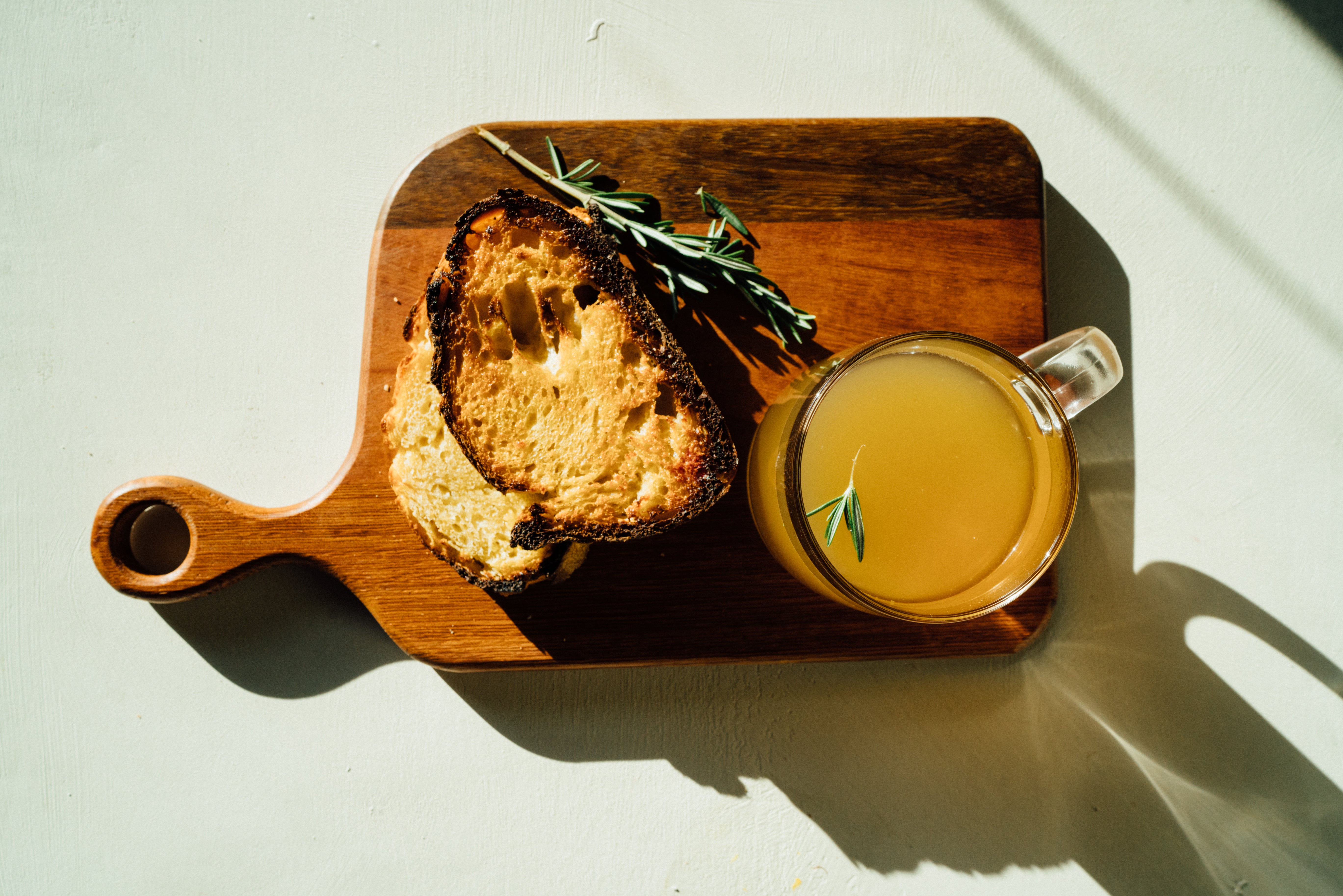The Benefits of Drinking Bone Broth in the Morning
