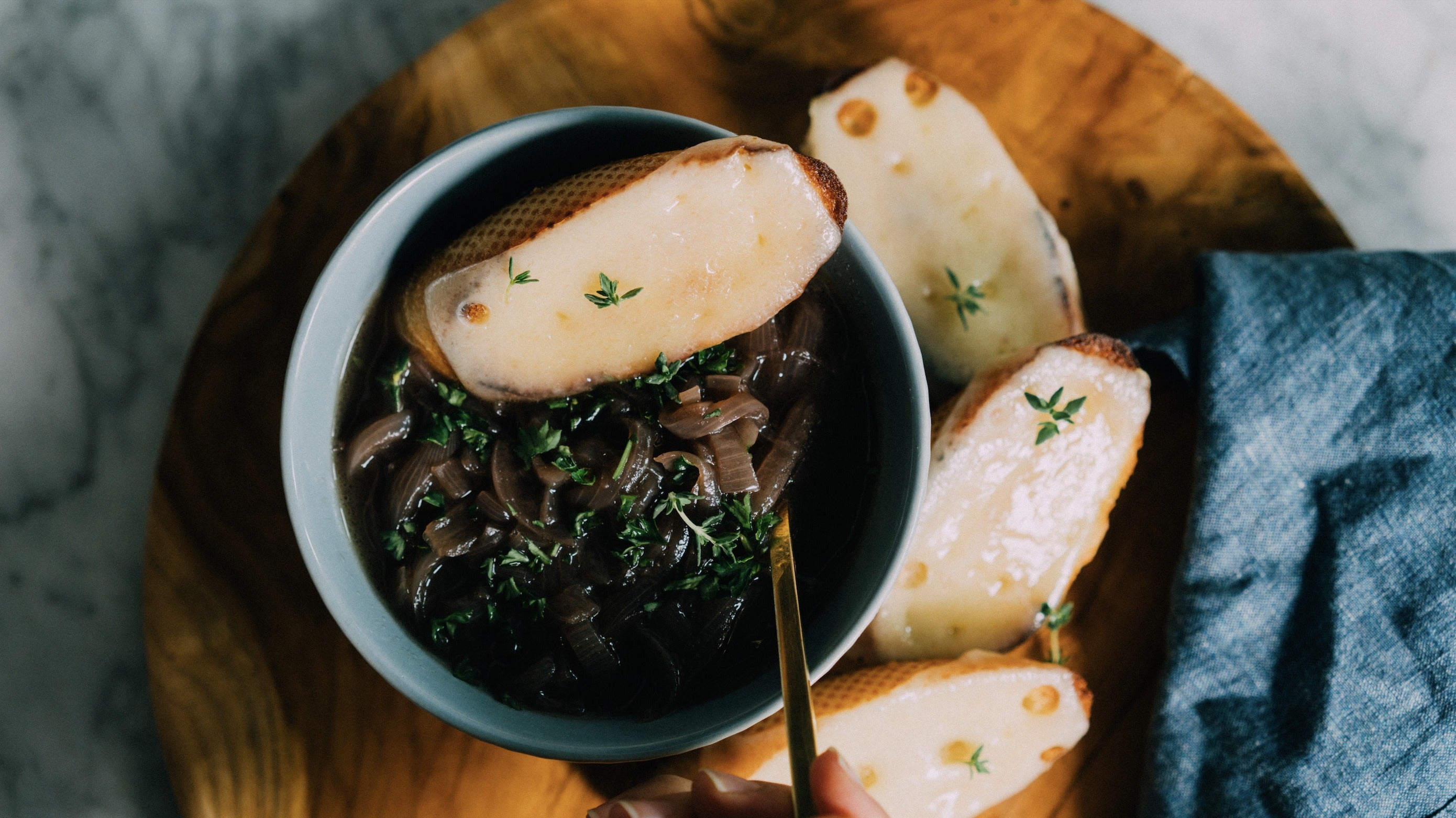 Instant Pot French Onion Bone Broth Soup – FOND Bone Broth Tonics